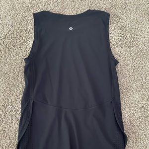 Lululemon stretch running tank